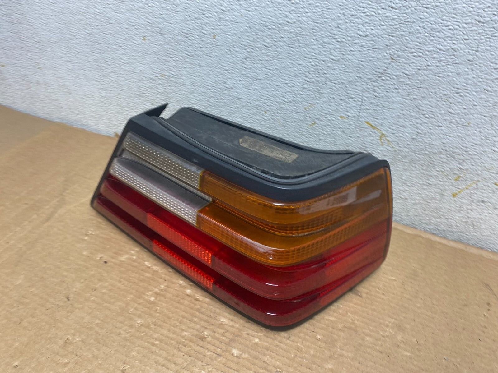 1994 to 1995 Mercedes E Class W124 Right Passenger RH Side Tail Light N9714 DW1