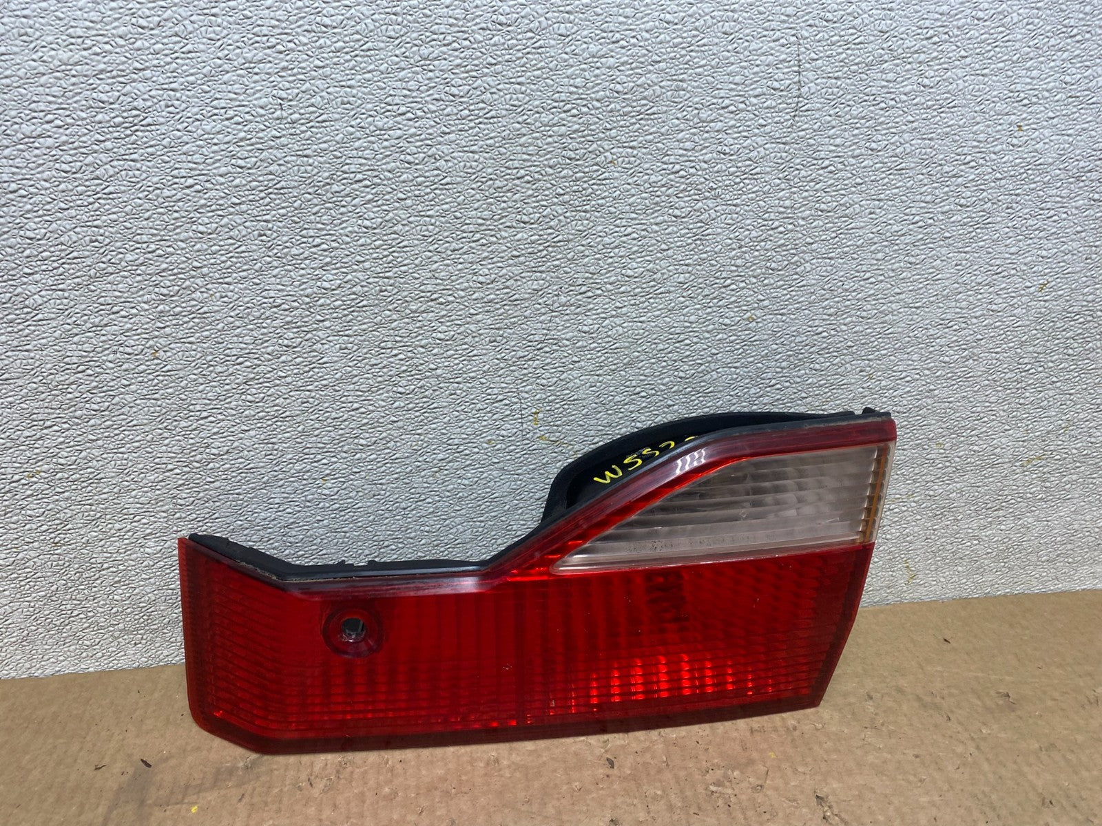 1998 to 2000 Honda Accord Right Passenger Side Inner Tail Light OEM W5529 DW0