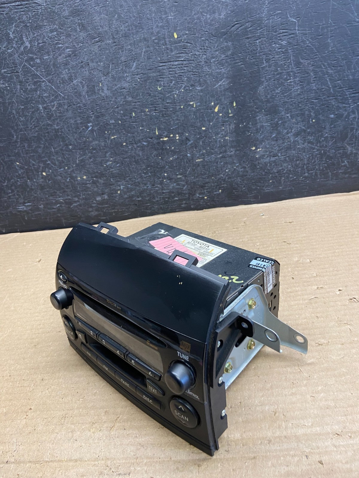 2004 to 2010 Toyota Sienna AM FM CD WMA Mp3 Radio Receiver AH3722 DG2
