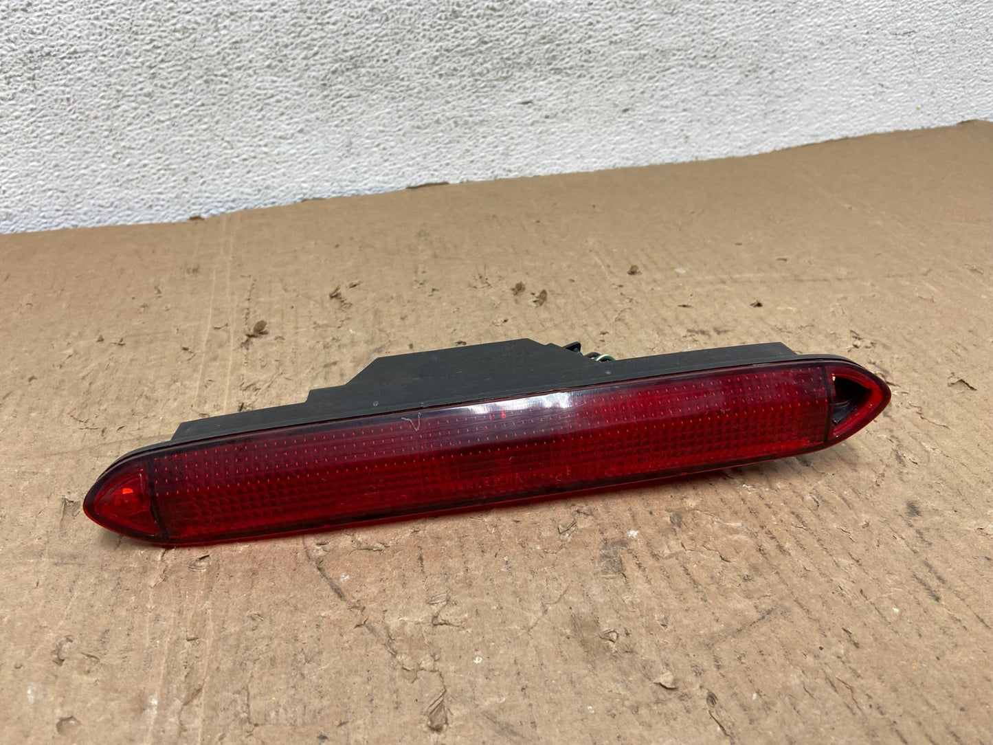 2003 to 2008 Honda Pilot High Mounted 3rd Third Stop Brake Light Lamp AD8261 DG0
