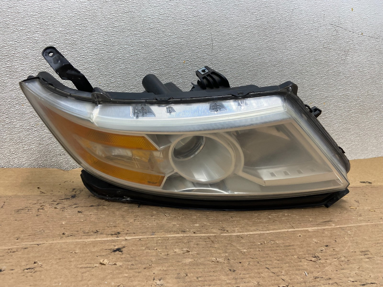 2011 to 2013 Honda Odyssey Front Right Passenger Headlight Halogen AB3354 DW0