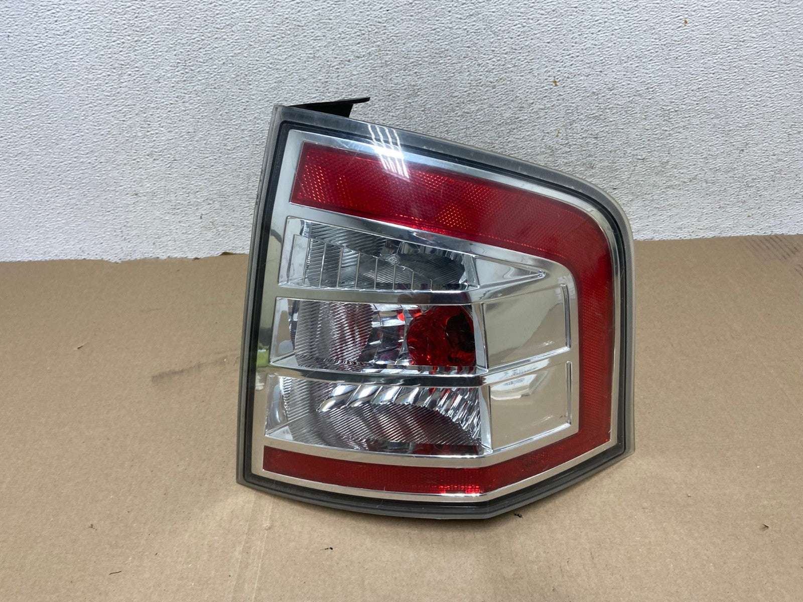 2007 to 2010 Ford Edge Tail light Right Passenger Rh Side AG6809 LK0