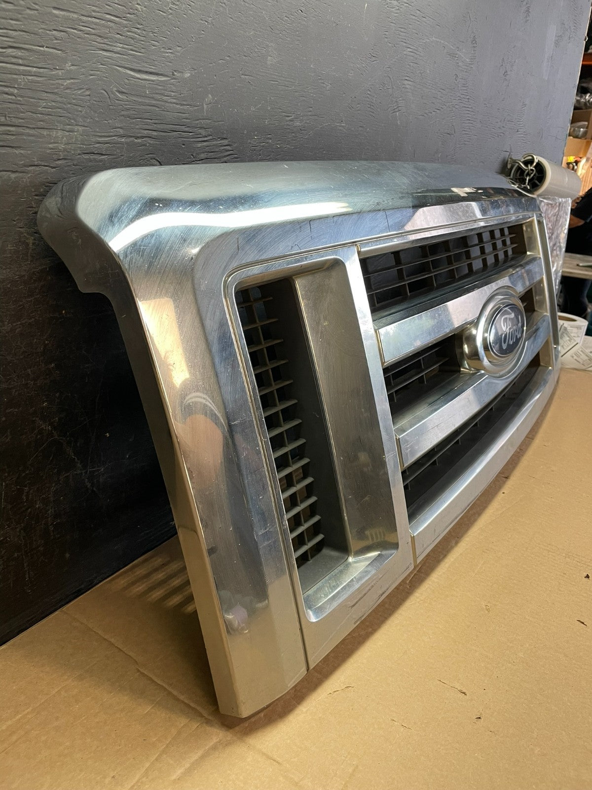 2008 to 2014 Ford Econoline E150 E250 Front Upper Chrome Grill Grille af5274 DG2