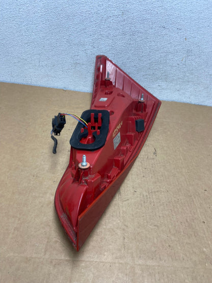 2009 to 2012 Audi Q5 Left Driver LH Side Tail light AD5464 LK5