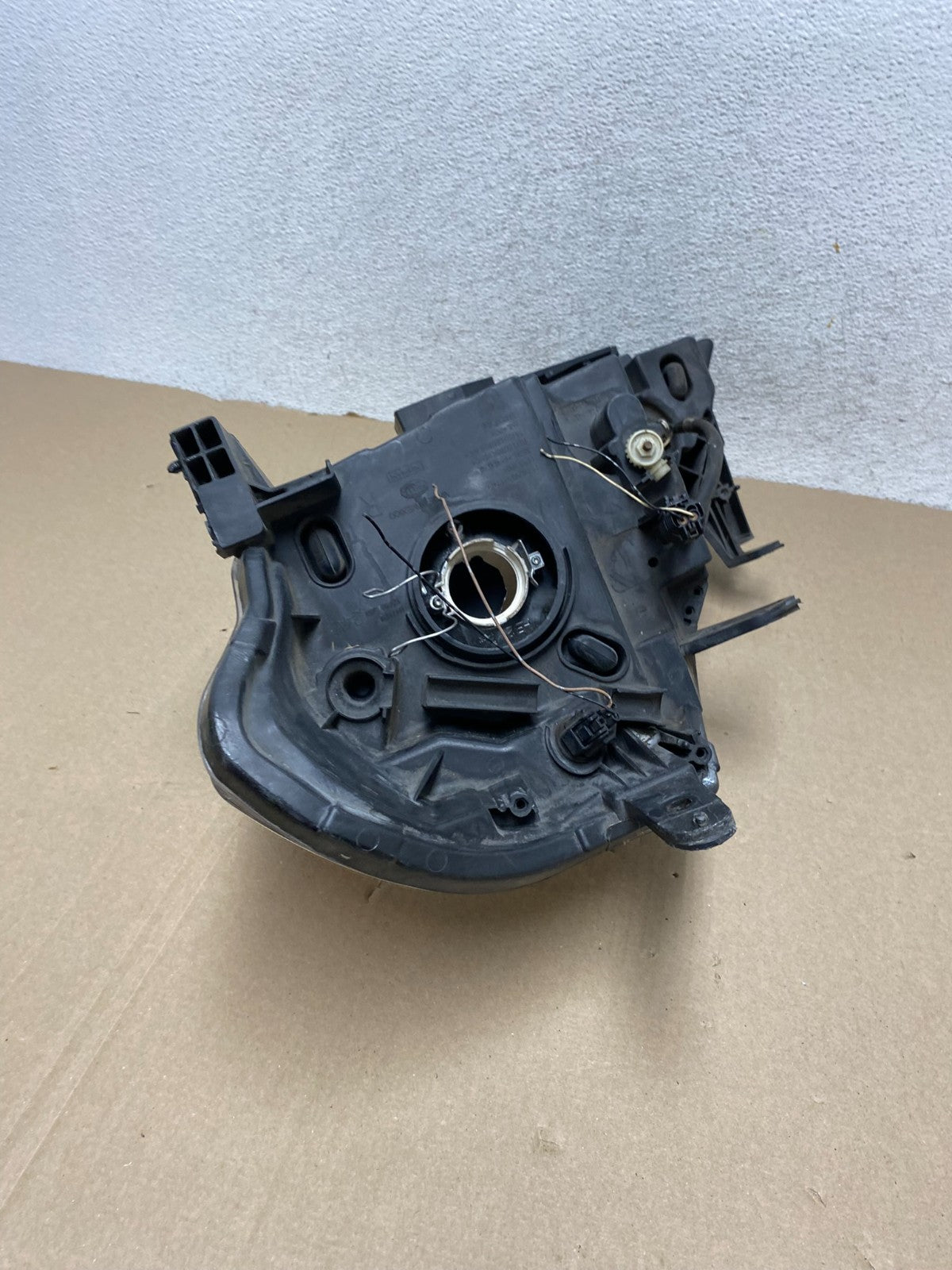 2008 to 2012 Nissan Versa Headlight Right Passenger Rh Side AG6811 DW6