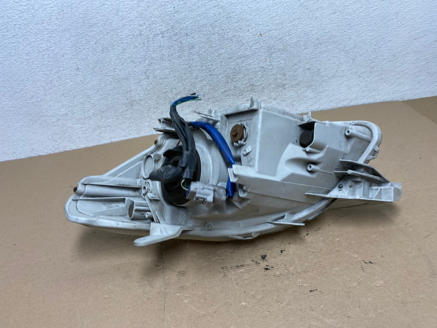 2007 2008 2009 Toyota Yaris Right Passenger RH Halogen Headlight AF4486 LK8