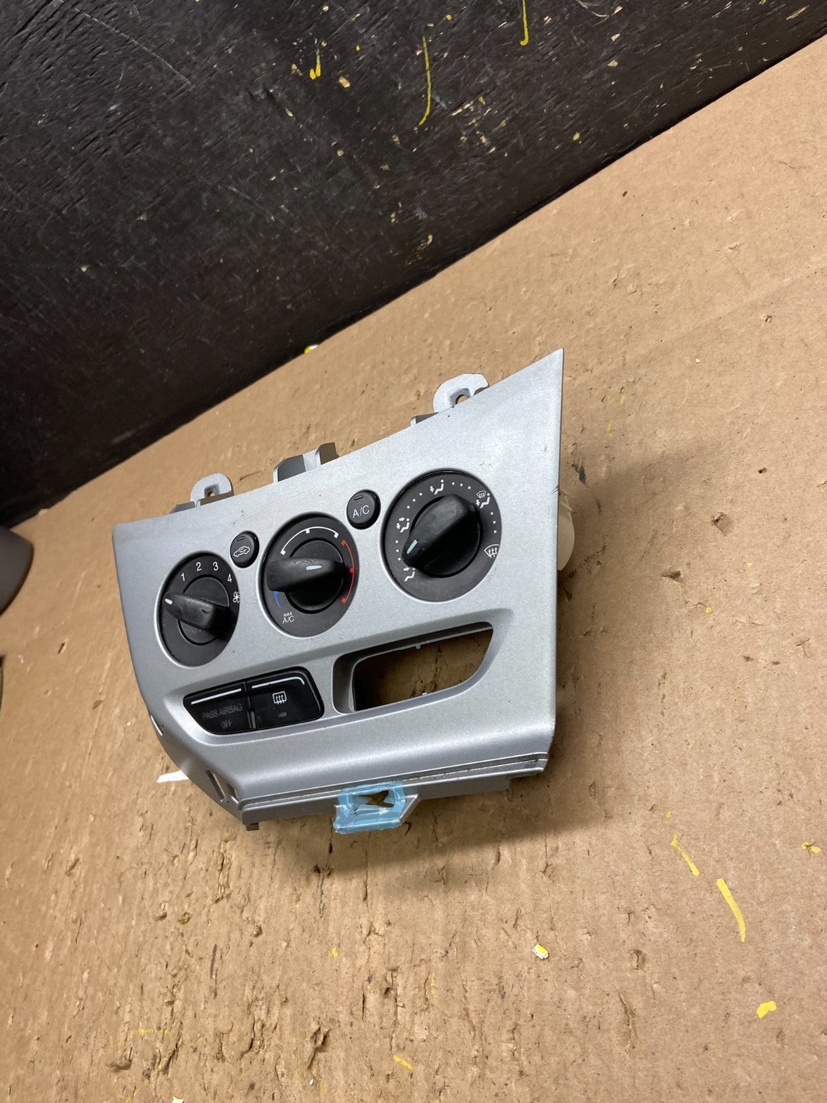 2013 - 2014 Ford Focus Ac Heater Climate Control Temperature Oem T6237 DG2