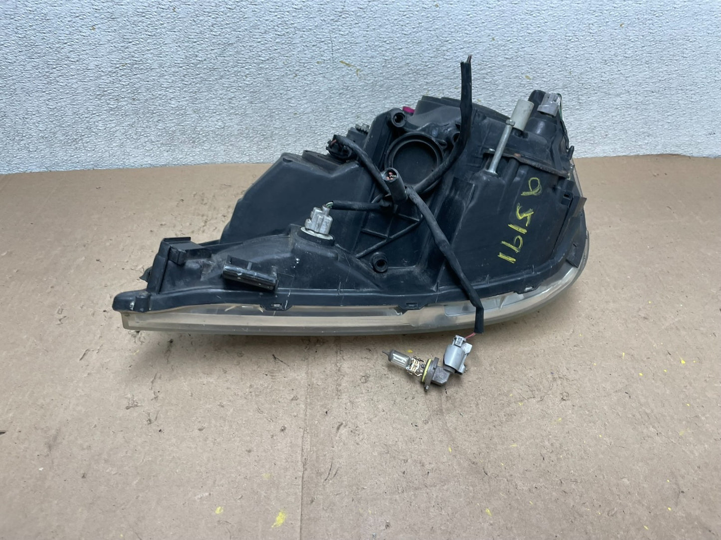 1999 to 2003 Lexus RX300 Right Passenger  Headlight Halogen Oem Q5191 DW14