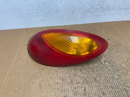 2001 to 2005 Chrysler PT Cruiser Right Passenger Tail Light AE2867 LK1