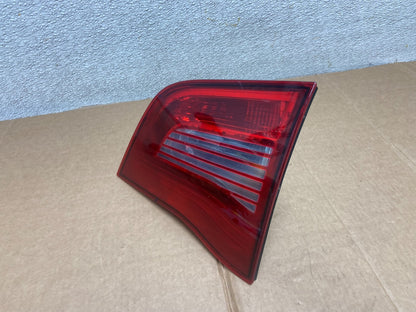 2009-2014 Volkswagen Routan Right Passenger Rh Side Inner Tail Light AA1090 DW1