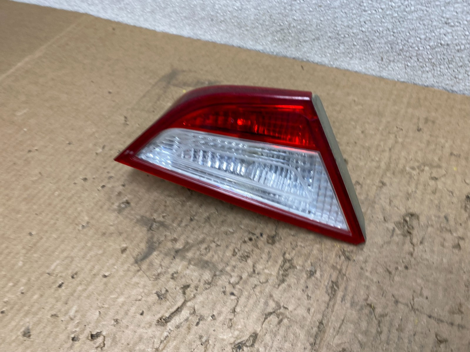 2011 2012 2013 2014 Hyundai Sonata Left Driver Inner Tail Light Oem W7520 DW1