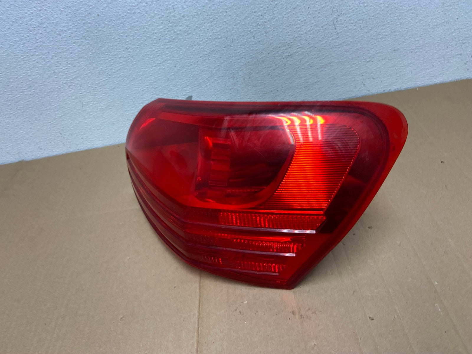 2008 to 2015 Nissan Rogue Right Passenger Rh Side Tail Light Oem AB8042 LK1