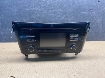 2017 to 2019 Nissan Rogue AM FM XM Radio CD Player Screen Receiver AG3965 DW0