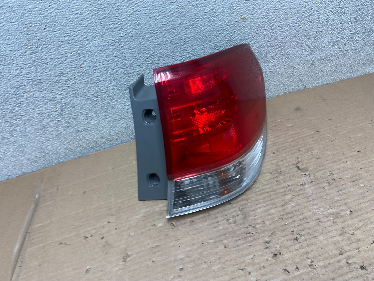 2008 2009 2010 Honda Odyssey Right Passenger Side Tail Light AA9455 LK2