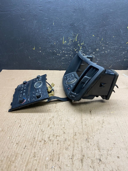 2007 to 2010 Infiniti G35 G37 Radio Player Climate Control Panel Bezel AB1784 DG2