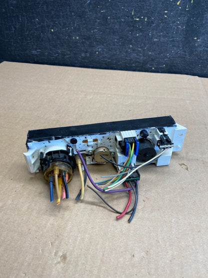 2001 - 2007 GMC Chevrolet Express 1500 Climate Control A/C AI2998 DG3