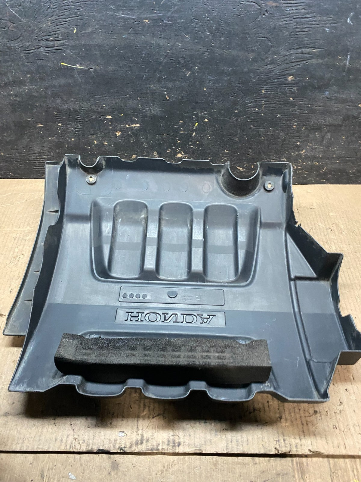 2005 to 2007 Honda Odyssey Black Engine Cover u6168 DG4