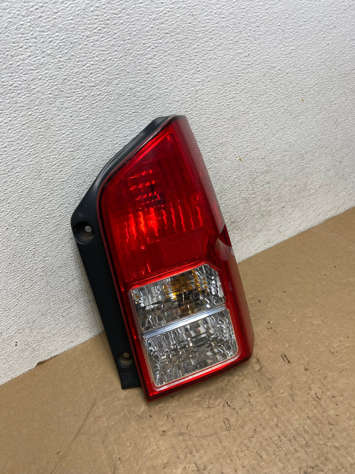 2005 to 2012 Nissan Pathfinder Right Passenger RH Side Tail Light AG1194 LK2
