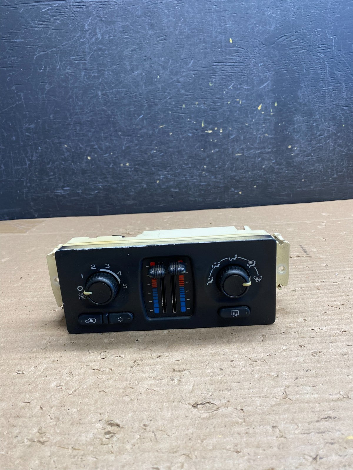 2003 to 2006 Chevrolet Silverado HVAC Heater Climate Control Module AG8365 DG0