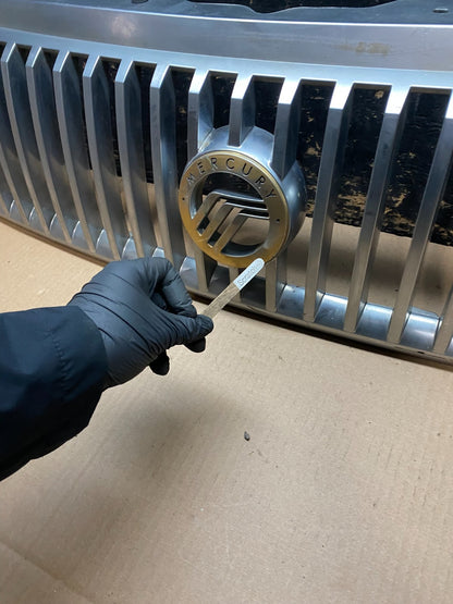 2002 to 2005 Mercury Mountaineer Front Upper Grill Grille Oem W5676 DG5