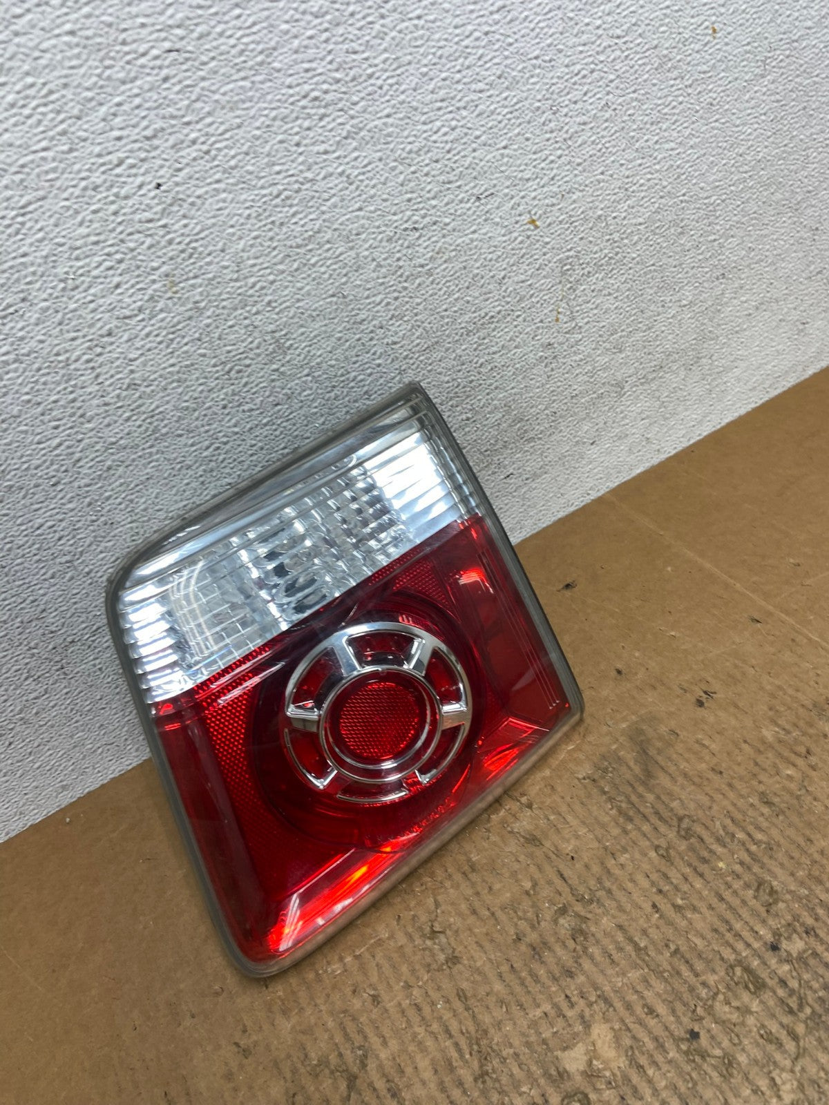 2007 to 2012 GMC Acadia Right Passenger Rh Tail Light Inner AE2677 LK2