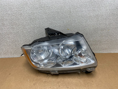 2011-2013 Jeep Grand Cherokee Right Passenger Halogen Headlight Z6879 DW0