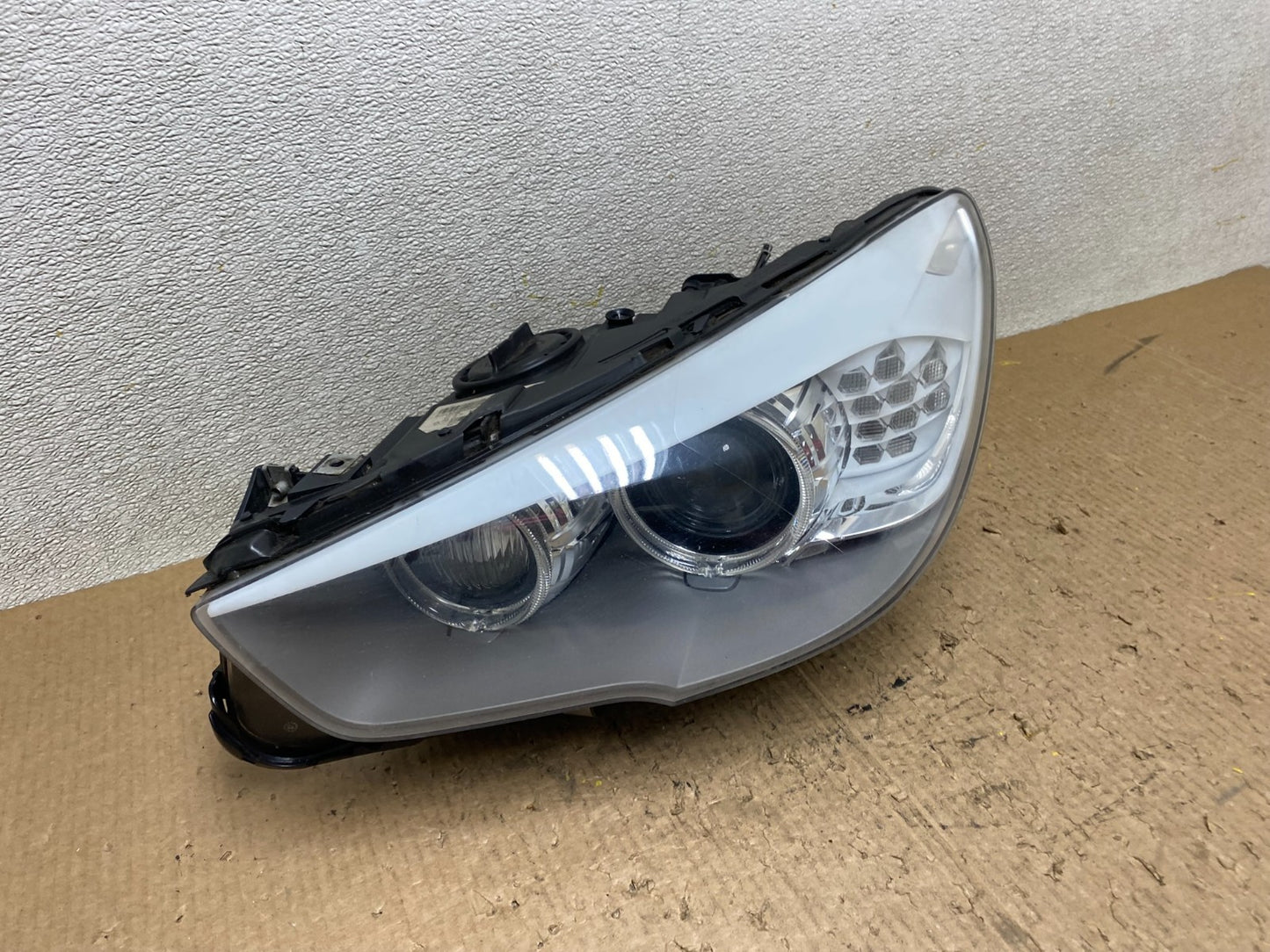 2010-2013 BMW F07 5 Gran Turismo GT Left Driver Bi-Xenon Headlight w7676 DG2