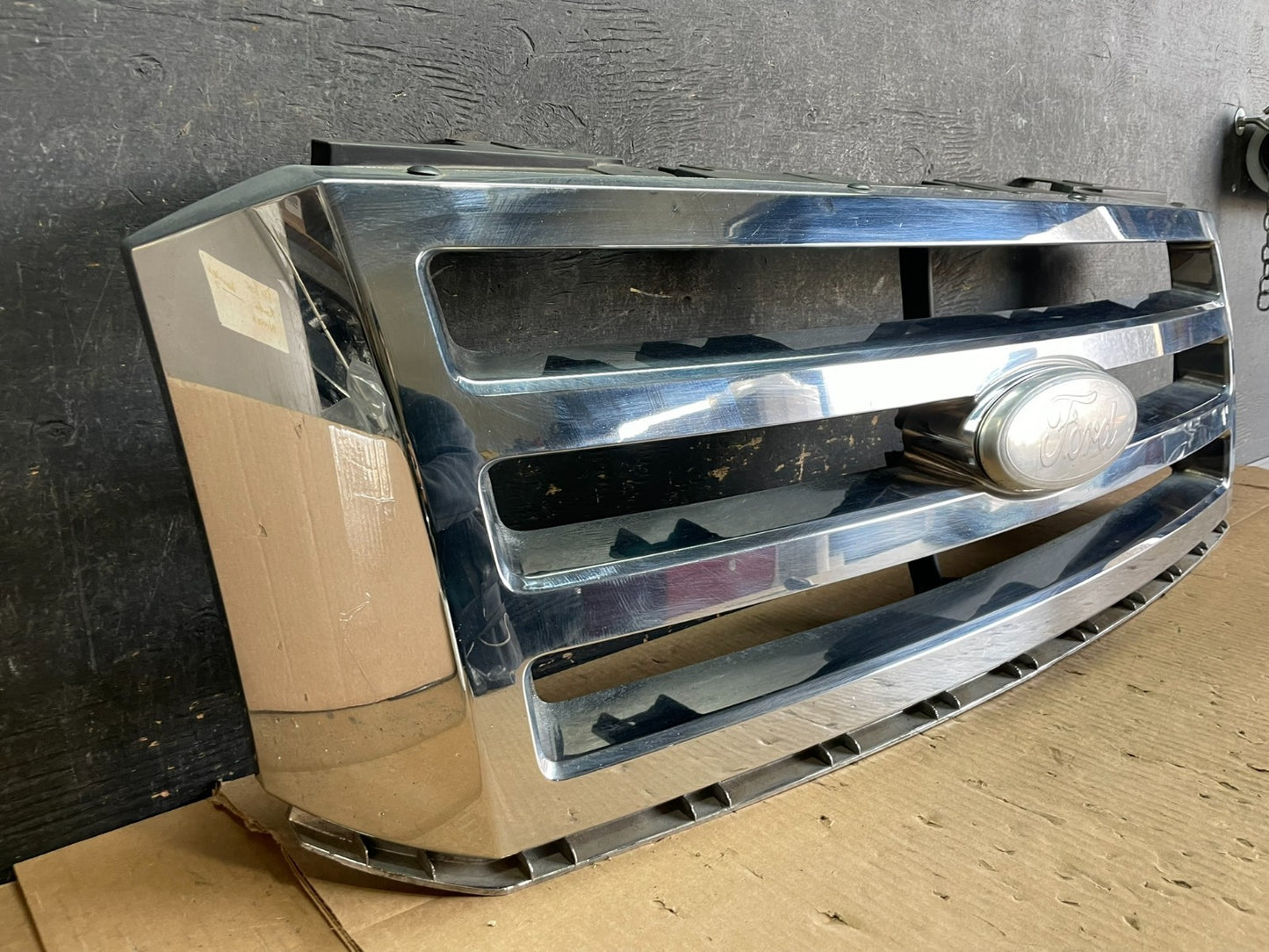 2007 to 2014 Ford Expedition Front Upper Chrome Grill Grille Oem AA6162 DG1