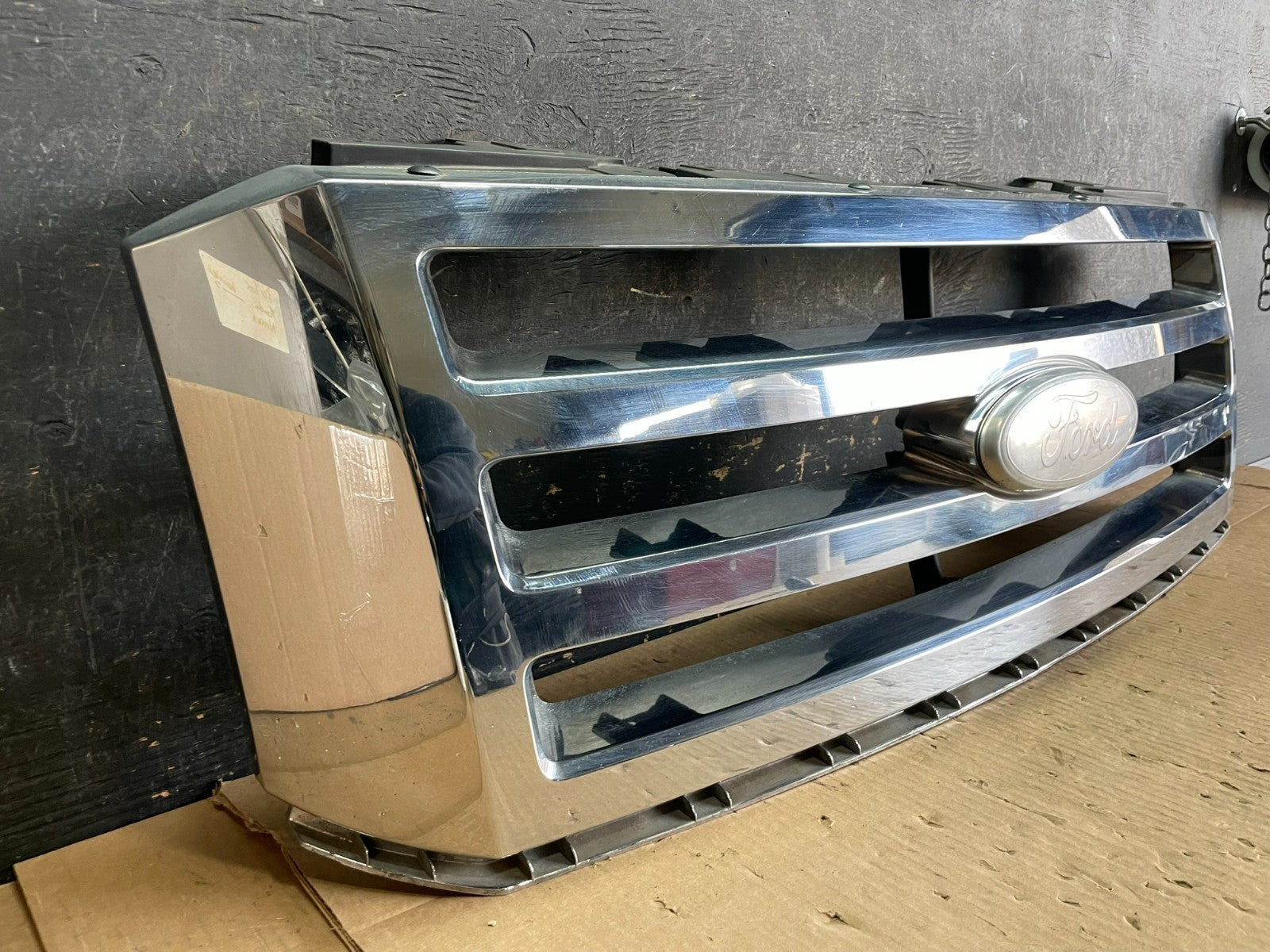 2007 to 2014 Ford Expedition Front Upper Chrome Grill Grille Oem AA6162 DG1