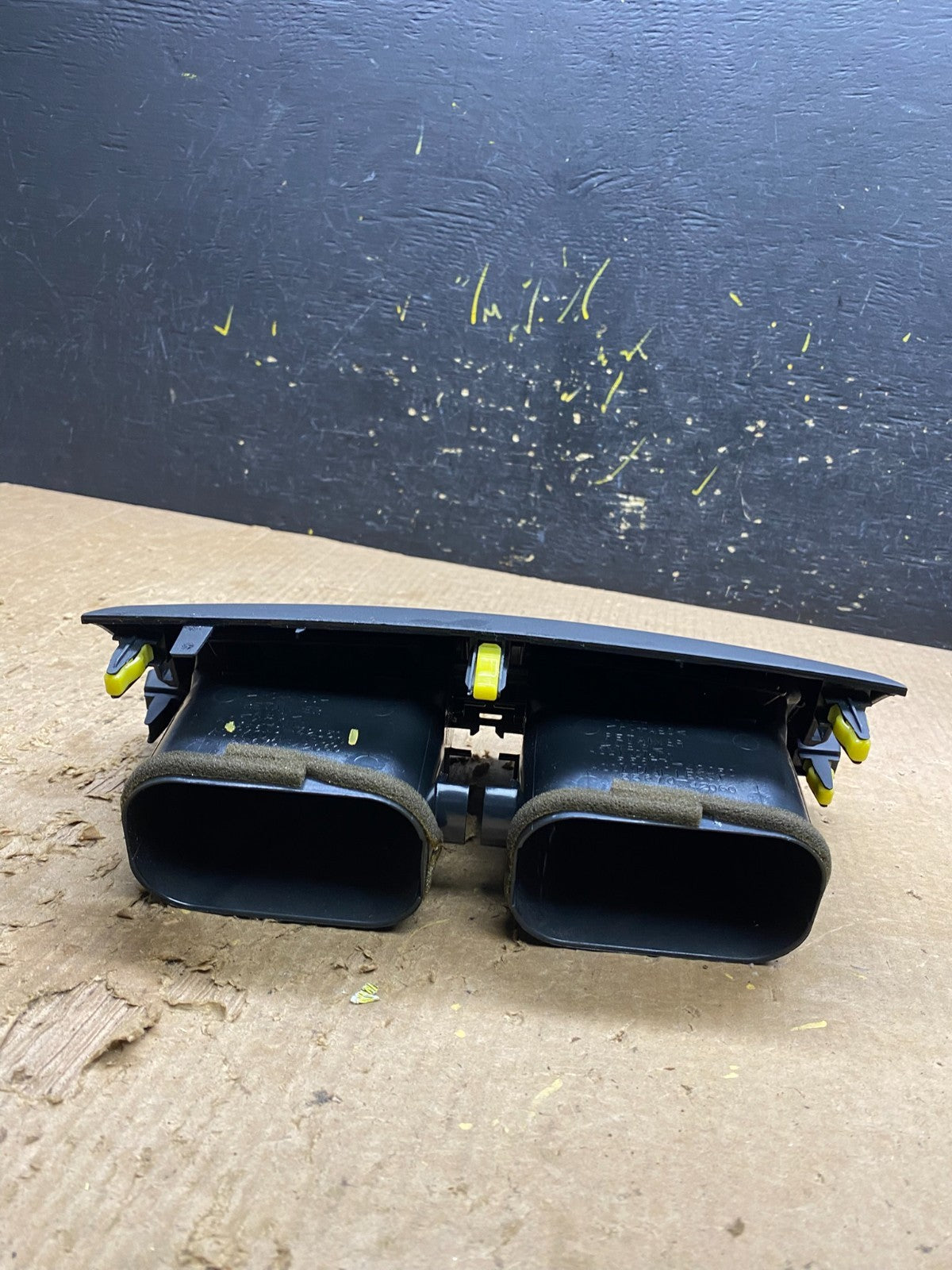 2006-2012 Toyota RAV4 Front Center Dash Air Vent Bezel 55670-42050 OEM Z9673 DG3