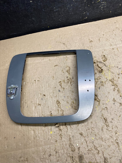 2007-2014 GMC Yukon Tahoe Center Dash Radio Bezel Pedal Traction Trim U5816 DG0