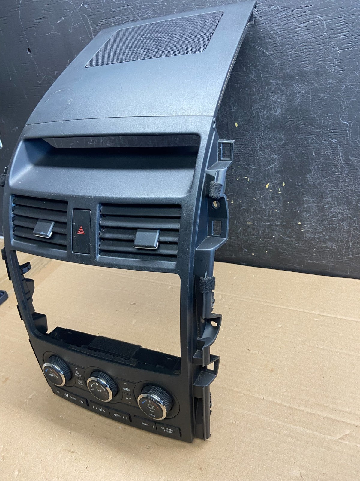 2010 - 2015 Mazda CX-9 Radio Dash Trim Bezel W/Vent AC Climate Control ag5143 DG1
