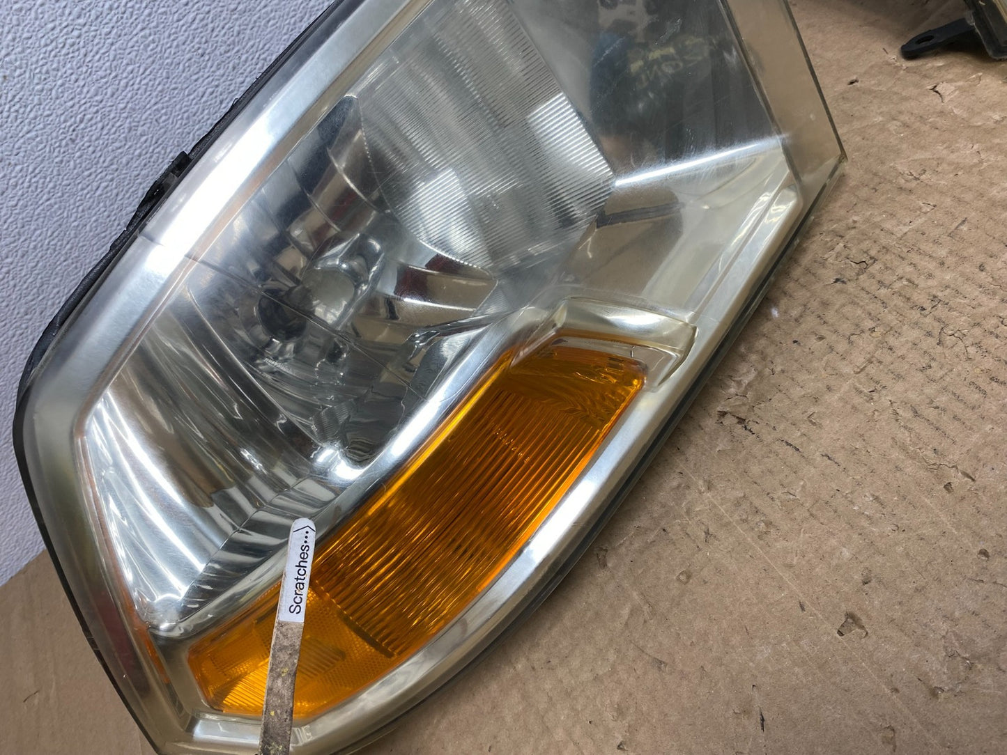 2009 to 2012 Ram 1500 2500 Left+Right Halogen Headlights AC3869 DW3