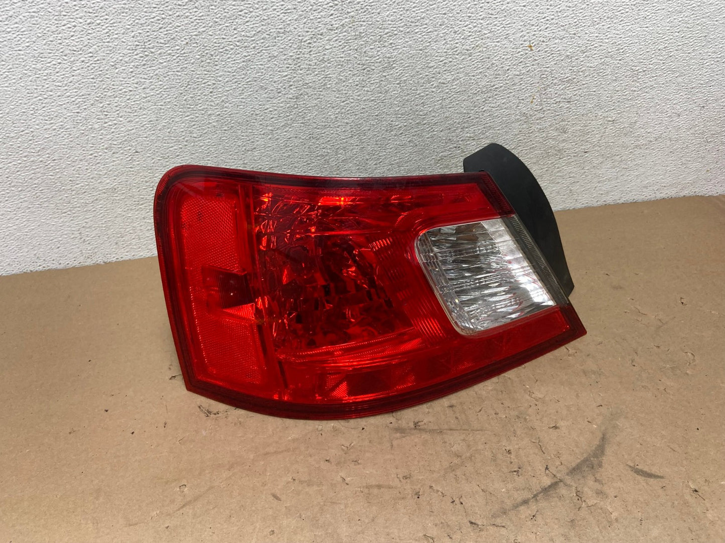 2009 2010 2011 2012 Mitsubishi Galant Left Driver LH Tail Light AG4217 LK0