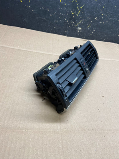 2007 to 2013 BMW X5 X6 Center Console Dash Air Vent OEM Y2082 DG1