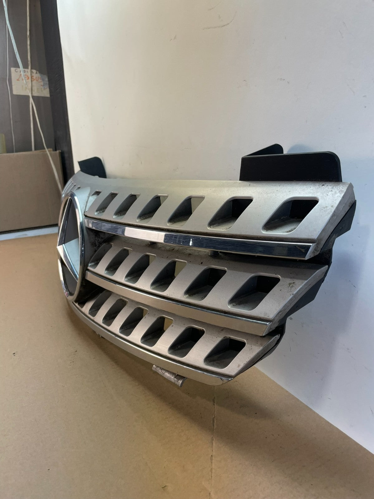 2006 to 2008 Mercedes ML-Class W164 Front Bumper Grille Grill AI3924 DG1