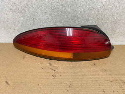 2003-2004 Chrysler Concorde Left Driver LH Side Tail Light AH4253 LK0