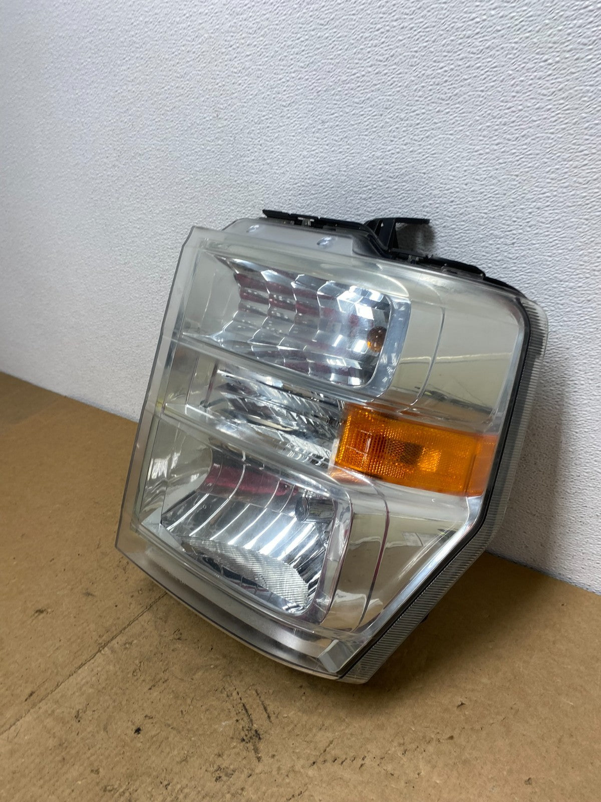 2008-2014 Ford Econoline E150 E250 E350 Left Driver LH Headlight OEM AC3618 DW1