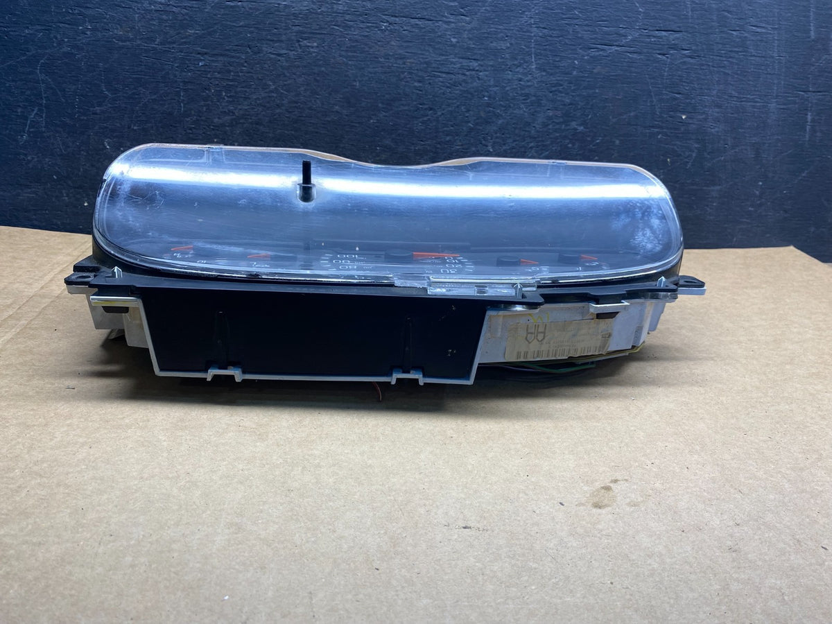 2001-2002 Ford Econoline E250 E350 Van Speedometer Instrument Cluster ah7102 DG4