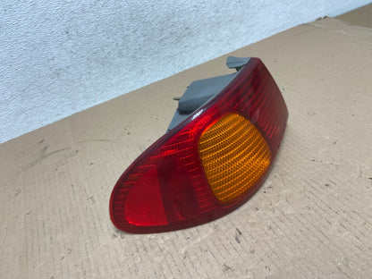 1998 1999 2000 Toyota Corolla Left Driver Lh Side Tail light AE7299 LK2