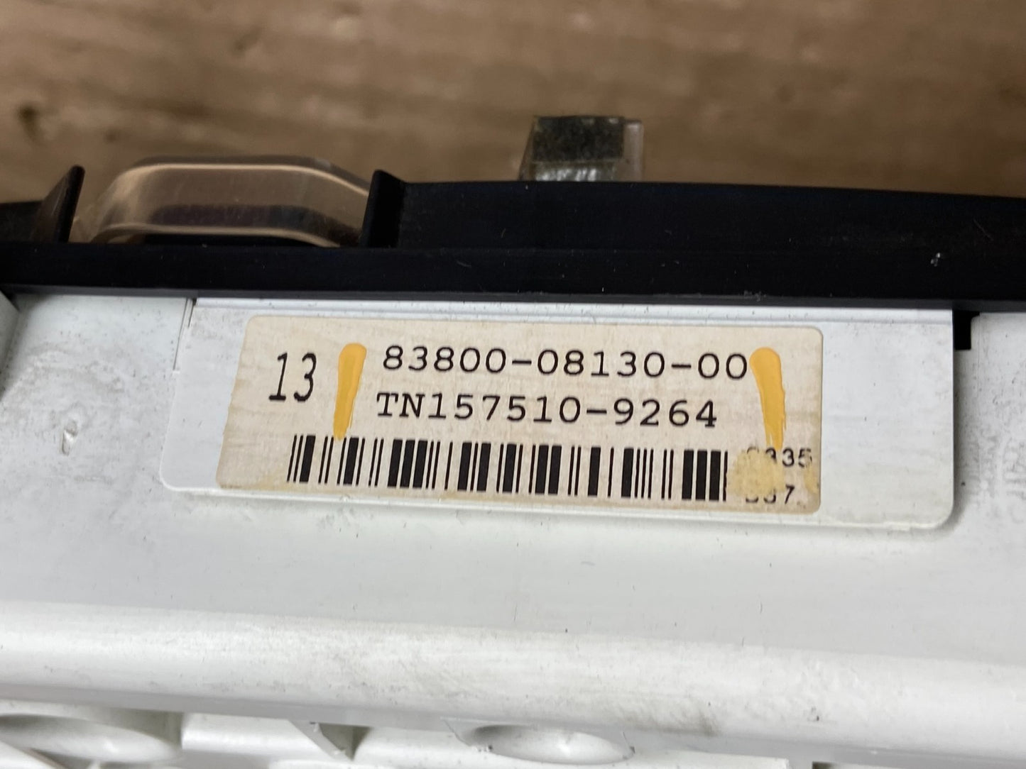 2004 2005 Toyota Sienna Speedometer Cluster Gauge Y2407  DG6