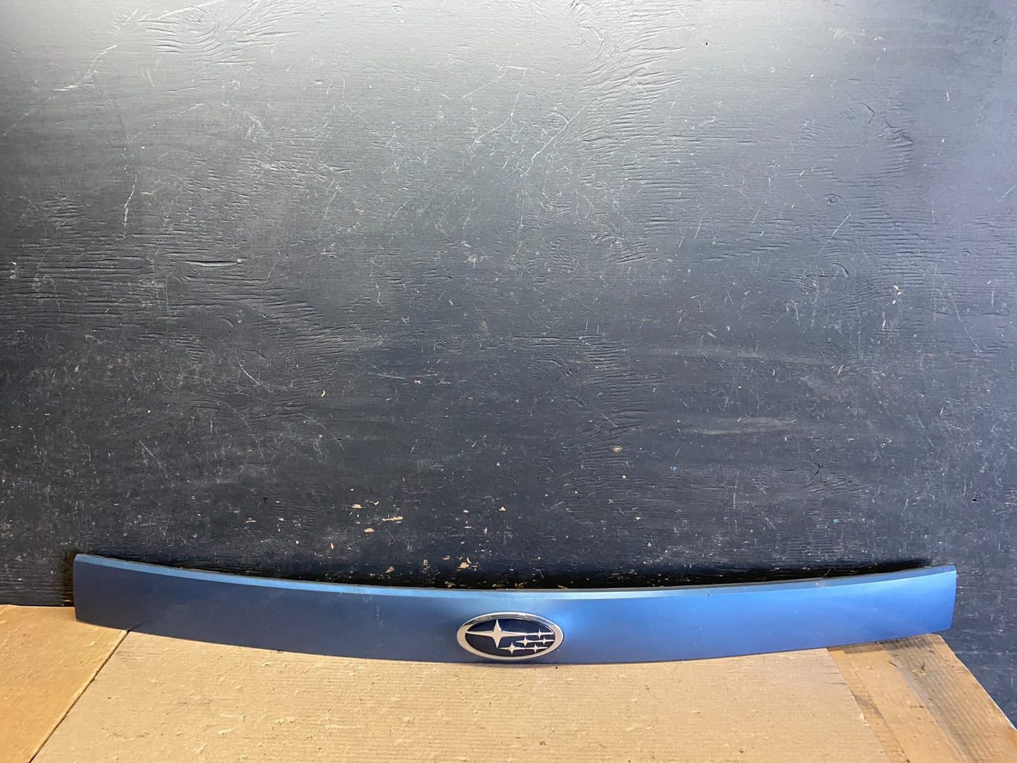 2009 - 2013 Subaru Forester Liftgate Tailgate Trunk Trim Molding OEM s1462 DG0