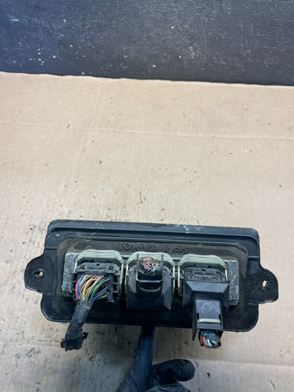 2004 Ford Explorer Engine Control Unit ECU Computer Module S8212 DG1