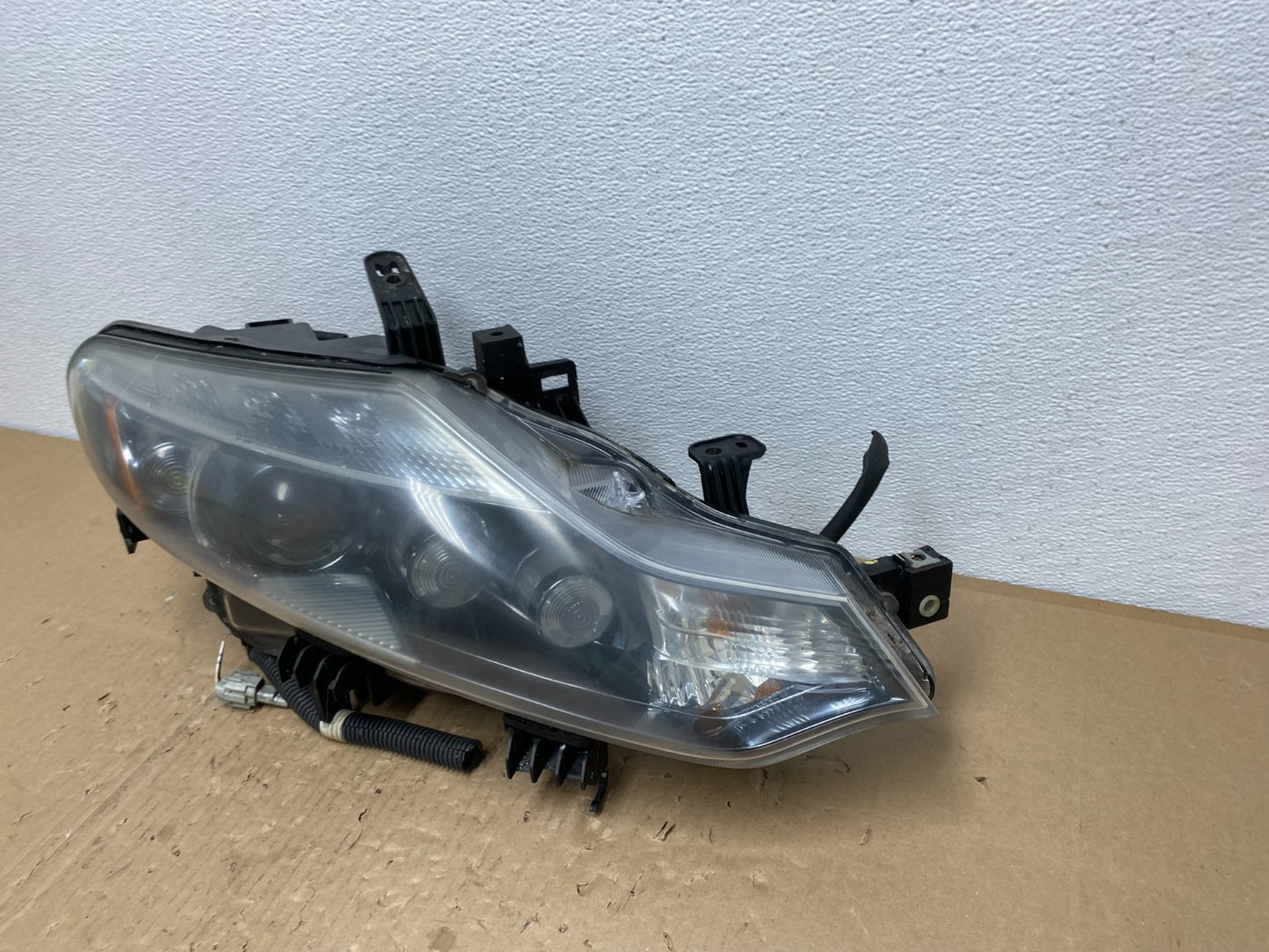 2011 to 2014 Nissan Murano Headlight Right Passenger RH Oem Xenon Hid AB6970 DW1