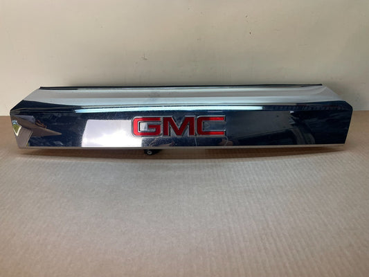 2010-2015 Gmc Terrain Lift Gate Handle Trim Back Up Camera 20942264 AJ0995 DG0