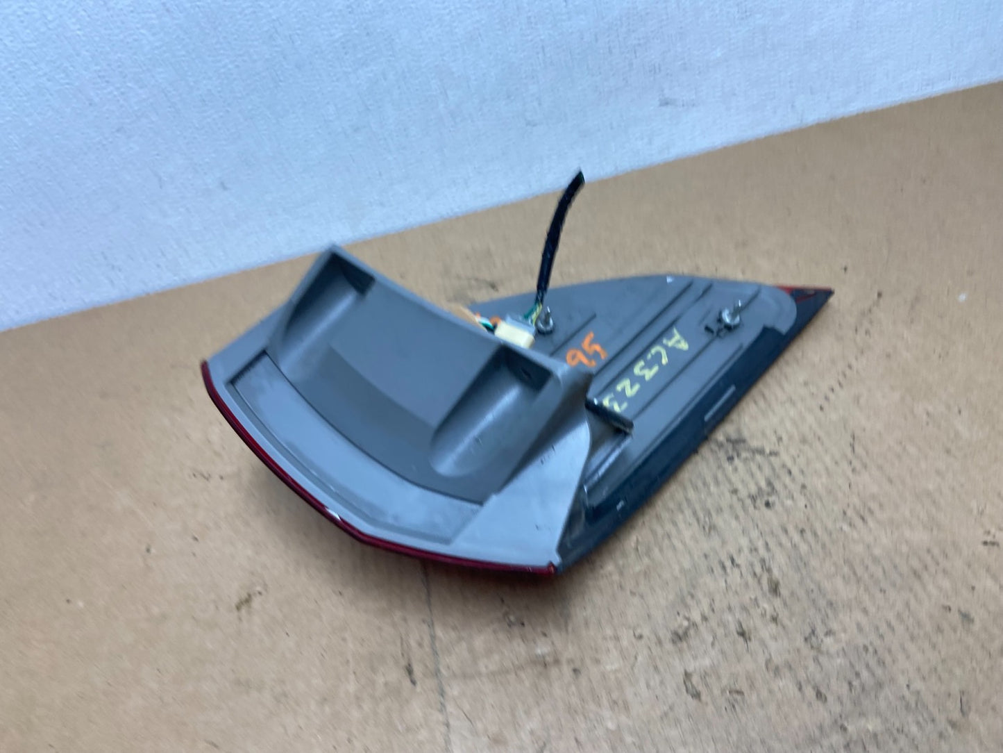 2006 - 2010 Toyota Sienna Right Passenger Side Tail Light AC3233 DW3