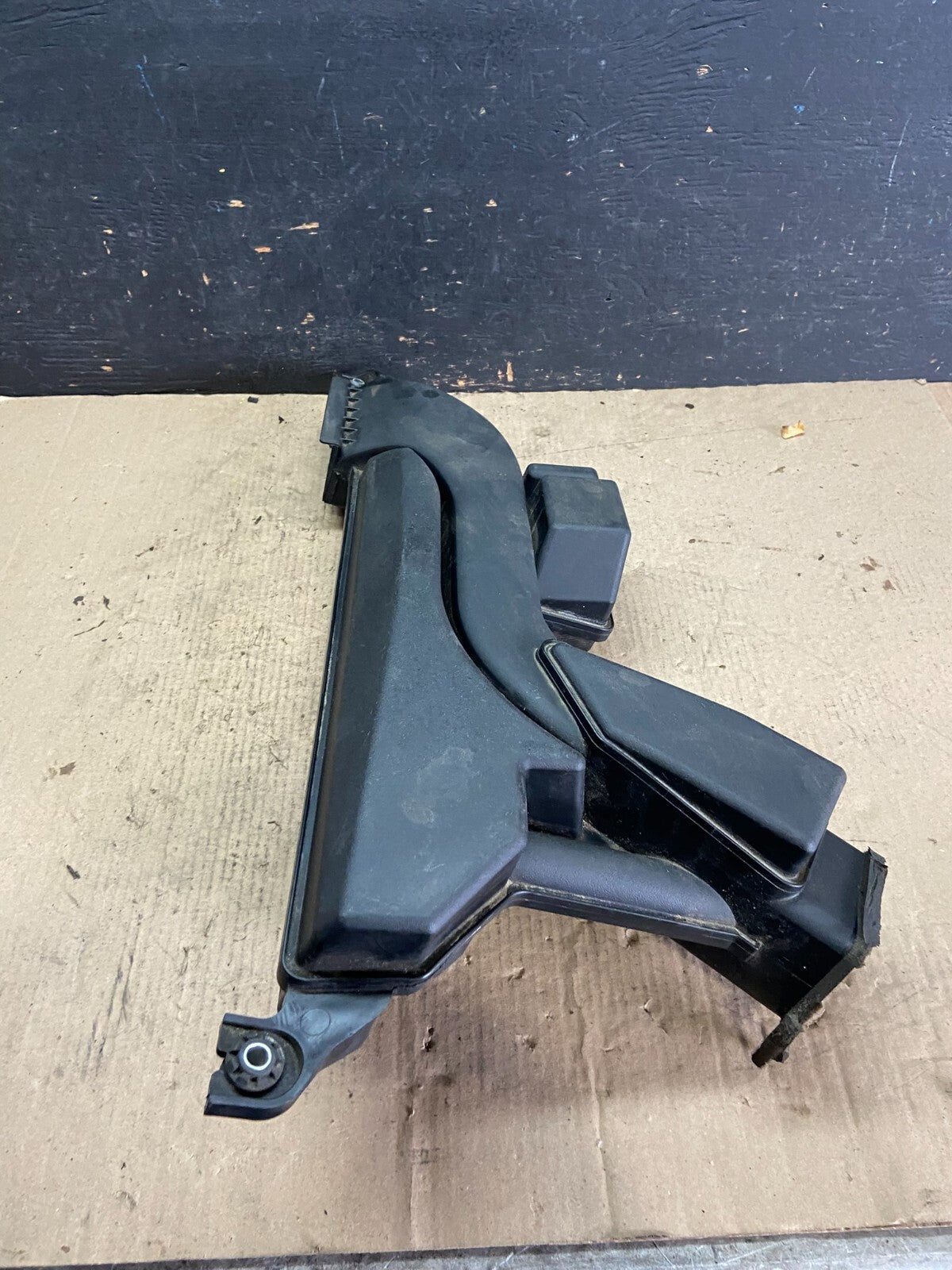 2013 to 2018 Nissan Altima 2.5L Front Air Cleaner Intake Duct Tube O0577 DG2