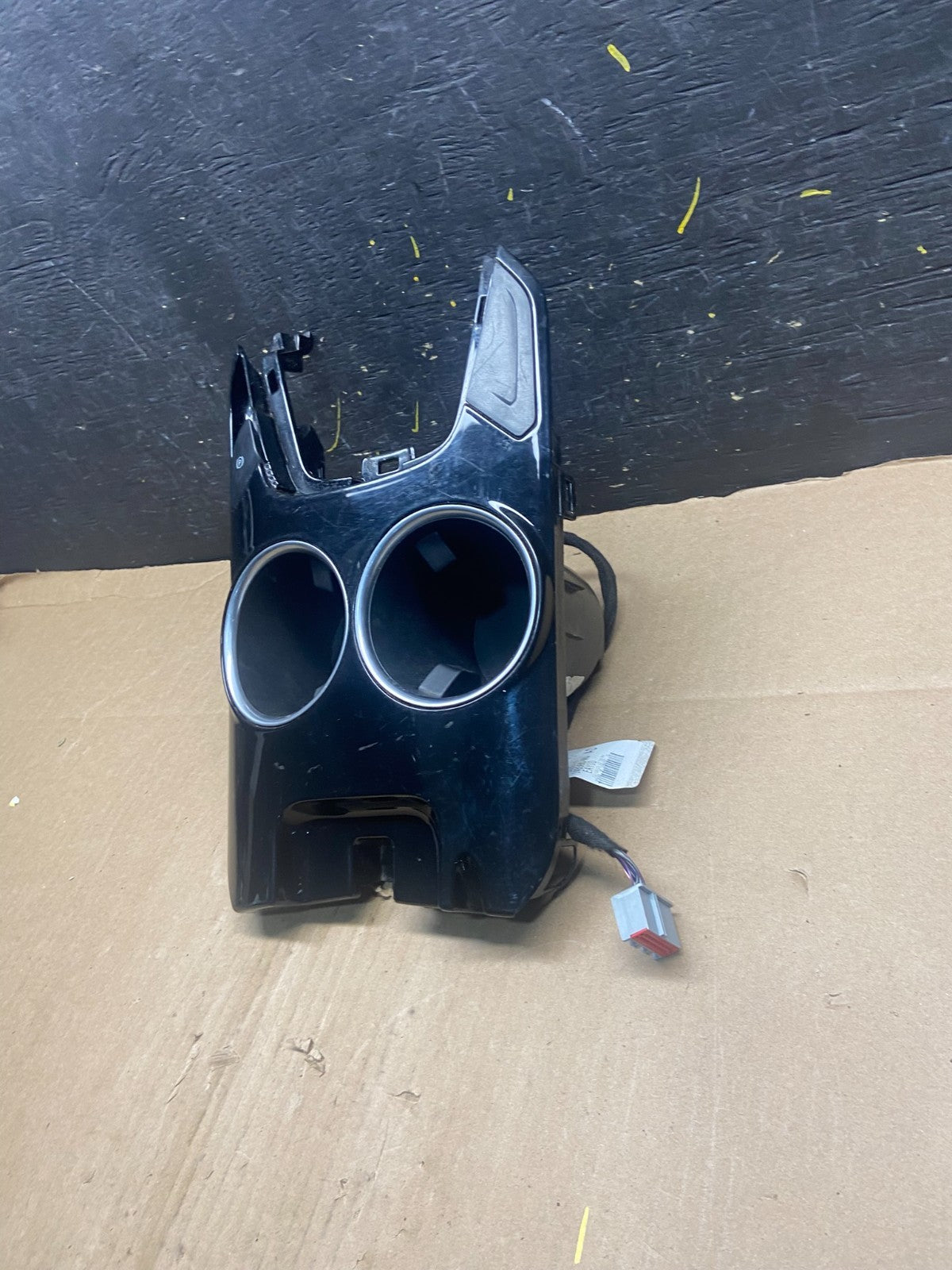 2013 to 2016 Ford Fusion Front Center Console Cup Holder Cupholder OEM t1880 DG1