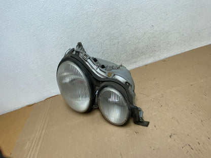 1996-1999 Mercedes E E320 E430 Right Passenger RH Side Headlight AG7924 DW1