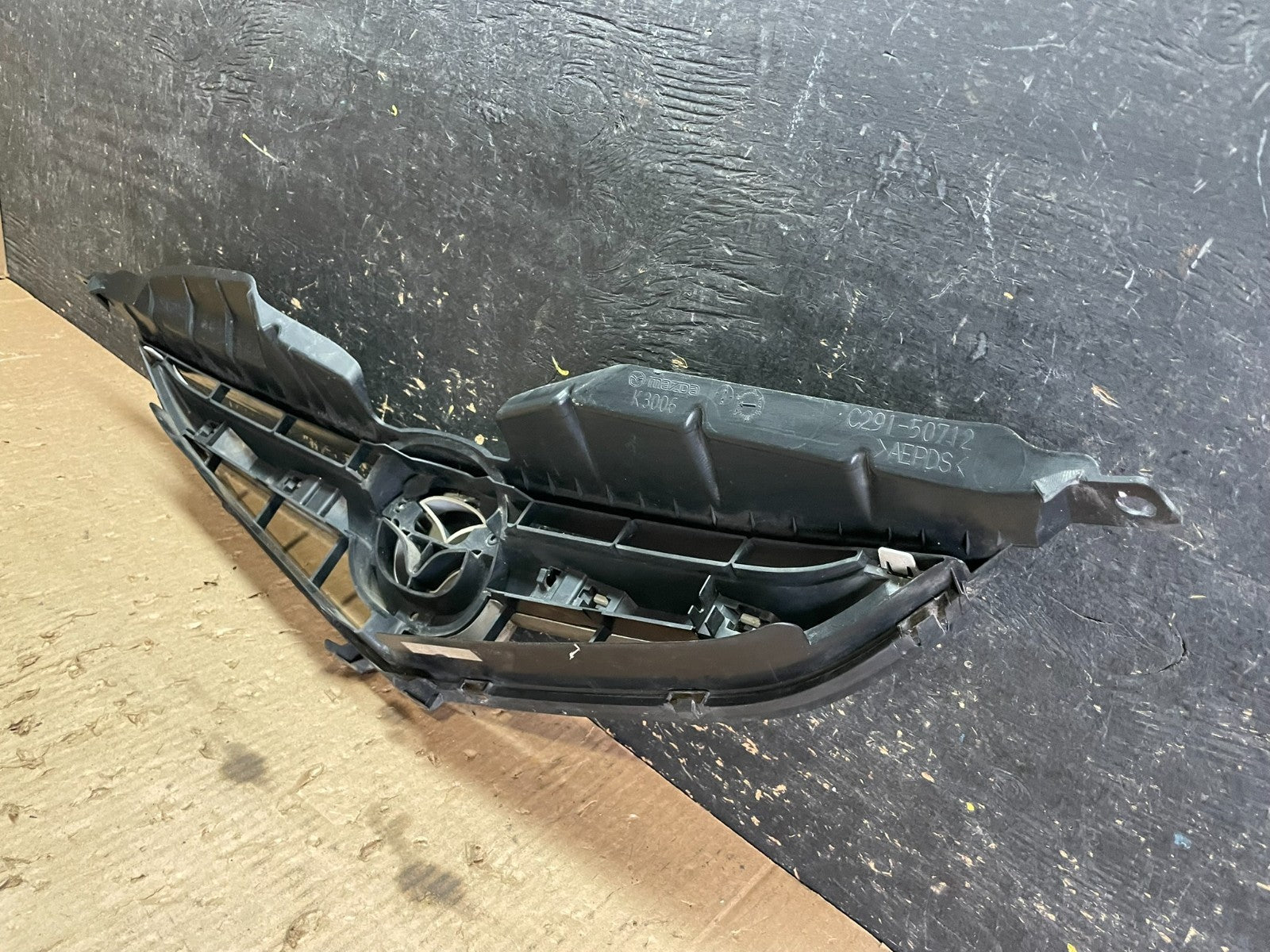 2008 to 2010 Mazda 5 Upper Front Grille Grill OEM Z5612  DG7